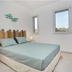 3 bedroom seaside apartments in Sicily, sleeps 6